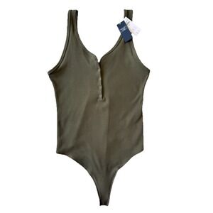 NWT Abercrombie And Fitch Ribbed Button Bodysuit‎ Womens Size Large